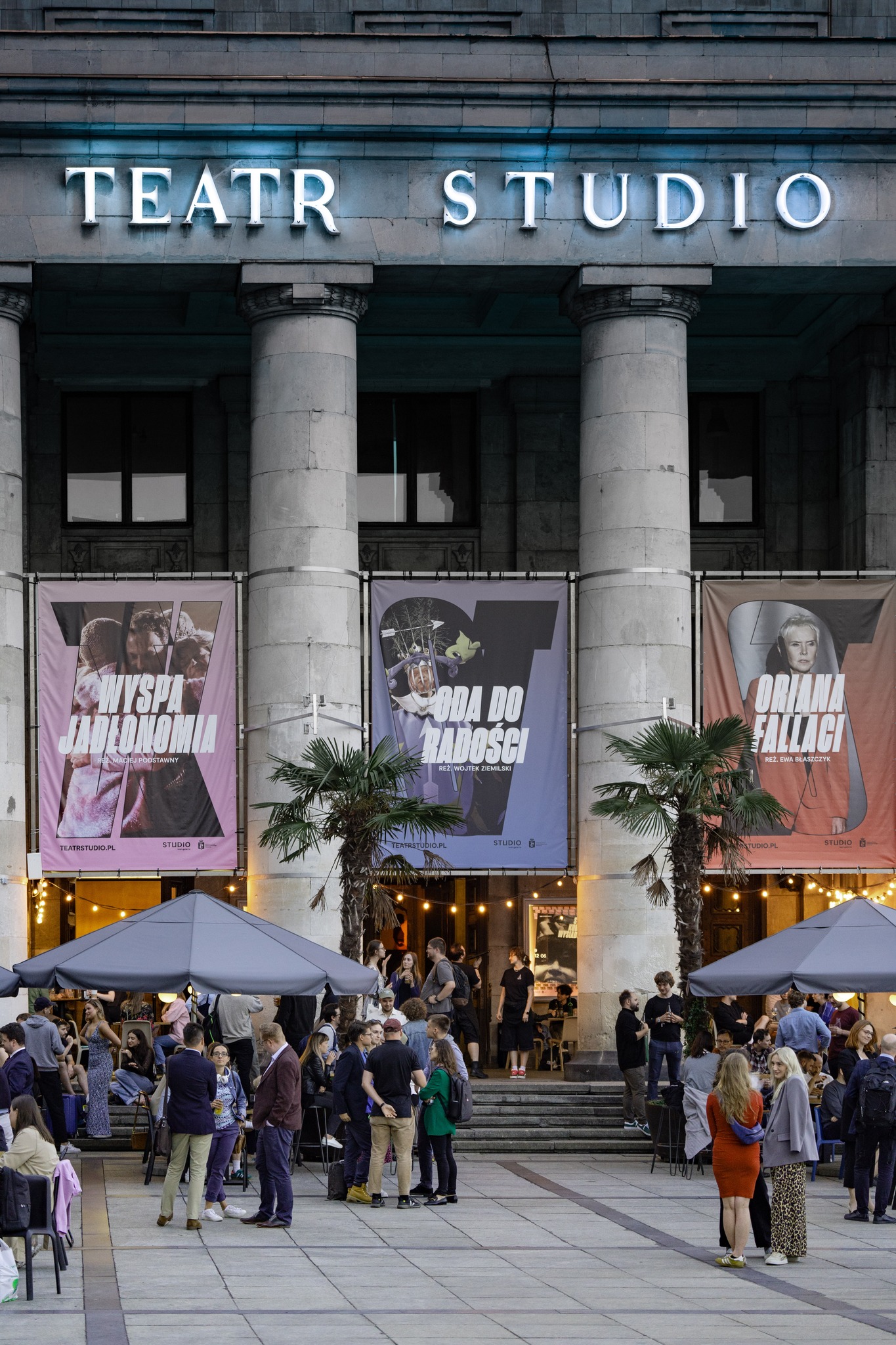 Foto presenting the entrance to the barStudio bar in Warsaw.